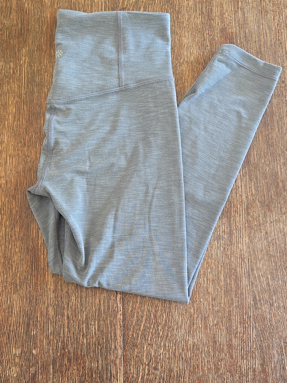 Athleta Ultra High Rise Elation 7/8 Tight, Olive color, Size S P